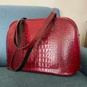 Alligator print red large purse, professional